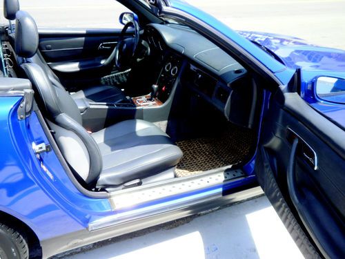 Mercedes SLK230 Hardtop Convertible **CREAM PUFF**, image 13