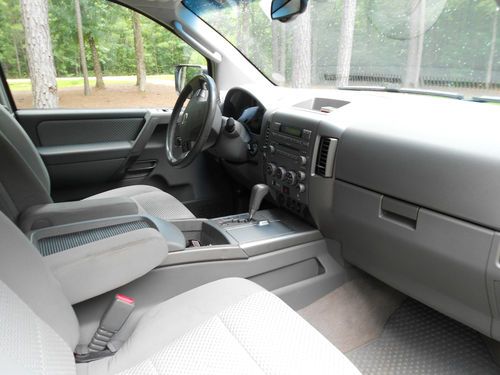 2005 Nissan Armada 1 Owner, image 2