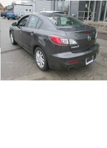 2013 mazda mazda3 gs