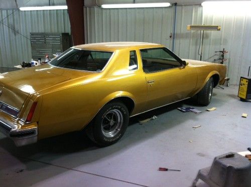 1977 buick regal base coupe 2-door 5.7l