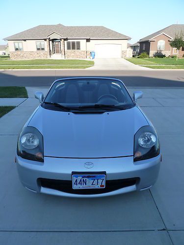 2000 toyota mr2 spyder base convertible 2-door 1.8l