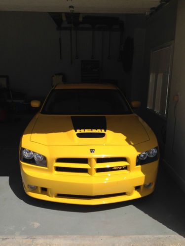 2007 dodge charger srt8 super bee
