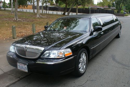 2006 lincoln town car executive l limousine 4-door 4.6l