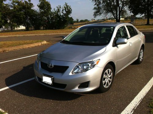 2010 toyota corolla le sedan 4-door 1.8l