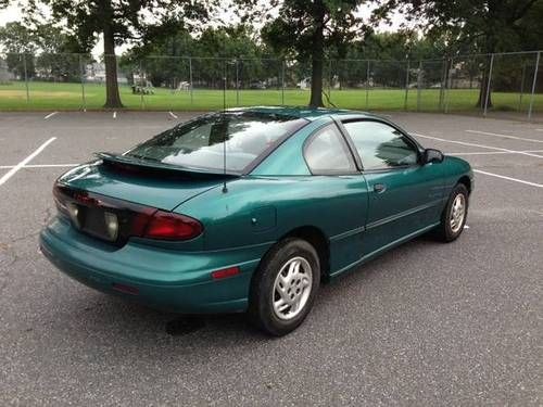 1998 pontiac sunfire se coupe 2-door 2.2l