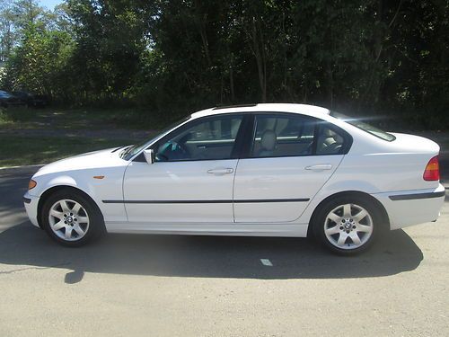 2002 bmw 325i--clean inside and out--price to sell