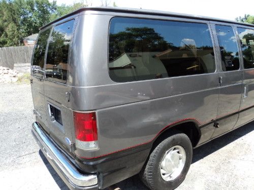 1995 Club Wagon HANDICAP CHAIR LIFT Dual A/C &Heat Runs & Looks Super NO RESERVE, image 6