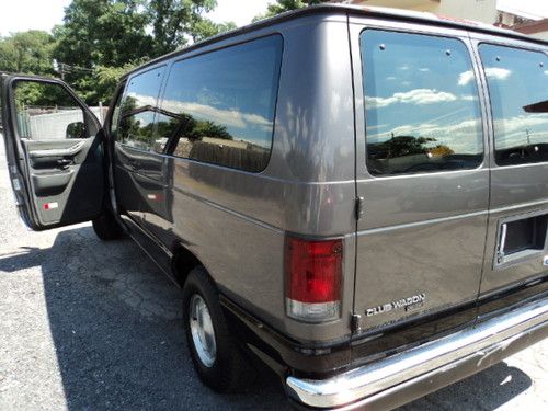 1995 Club Wagon HANDICAP CHAIR LIFT Dual A/C &Heat Runs & Looks Super NO RESERVE, image 8