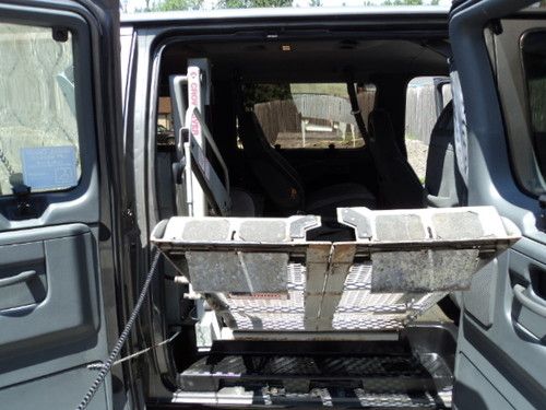 1995 Club Wagon HANDICAP CHAIR LIFT Dual A/C &Heat Runs & Looks Super NO RESERVE, image 13