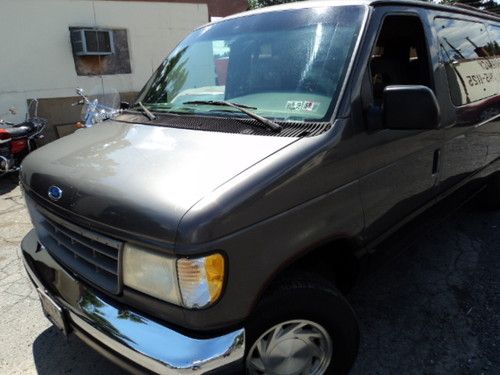 1995 Club Wagon HANDICAP CHAIR LIFT Dual A/C &Heat Runs & Looks Super NO RESERVE, image 15