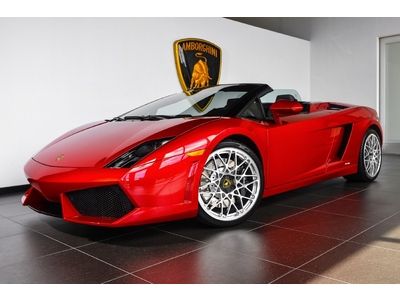 Spyder; one owner; orig msrp $263,720; rosso vik (red) / nero perseus (black)