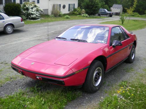 1984 pontiac fiero base coupe 2-door 2.5l