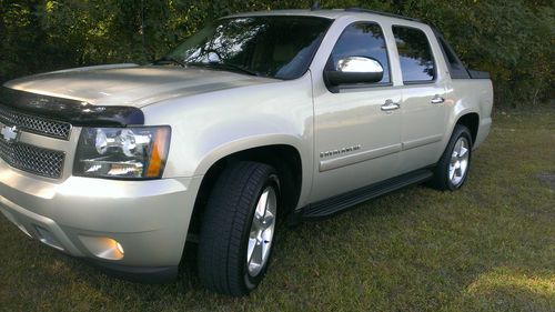 2008 chevrolet avalanche ltz crew cab pickup 4-door 5.3l