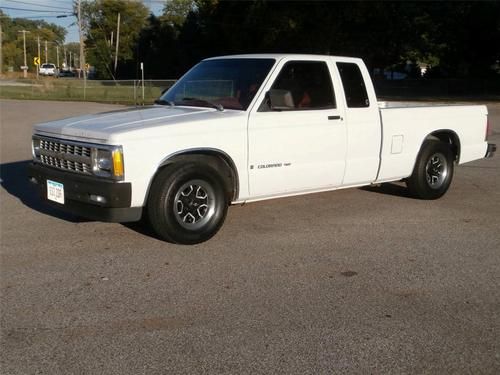 1992 chevrolet s-10 extended cab s10 v6 5-speed a/c cruise lowered chevy