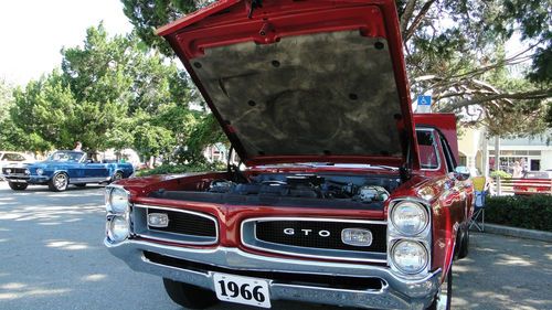 1966 Pontiac GTO Convertible, image 2