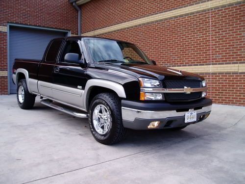 2004 chevrolet silverado 1500.. z71 / 4wd.. 5.3l v8.. auto.. 61k miles..