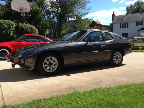 No reserve! beautiful porsche 924: one owner, 60k, all original, runs great! nr!