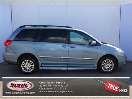 2010 toyota sienna xle handicap accessible ramp van