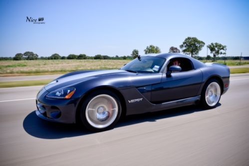 2006 dodge viper srt-10 coupe 2-door 8.3l