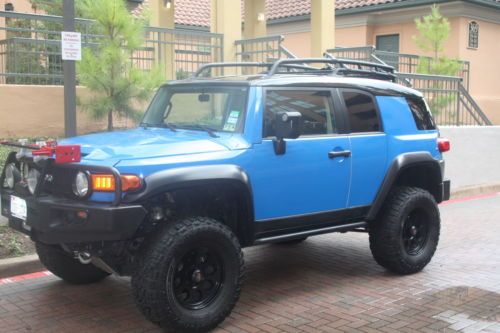 2007 toyota fj cruiser 4x4 offroad-6speed manual trans-$20000 in extras