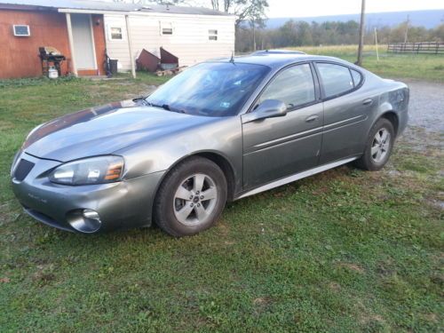 2005 pontiac grand prix base sedan 4-door 3.8l