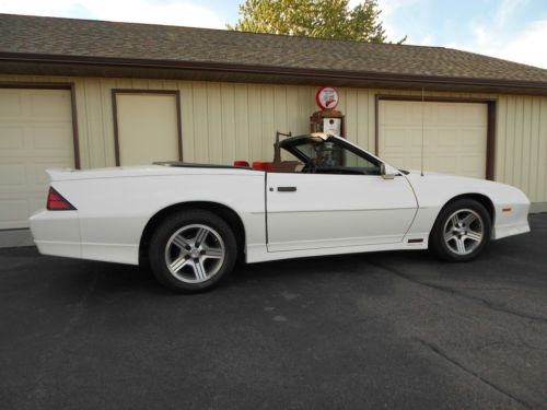 1989 chevrolet camaro iroc-z convertible 2-door 5.0l  38,400 miles decal delete