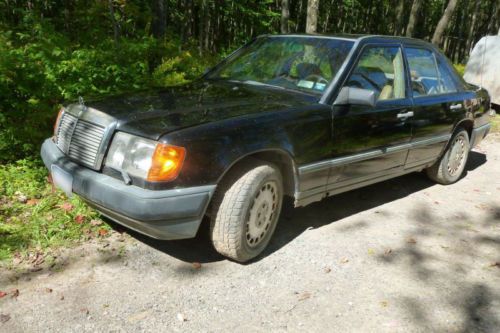 1987 black mercedes benz 300d