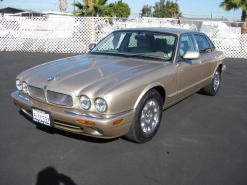 2000 jaguar xj8 gold with tan interior very nice car runs great only 92k miles