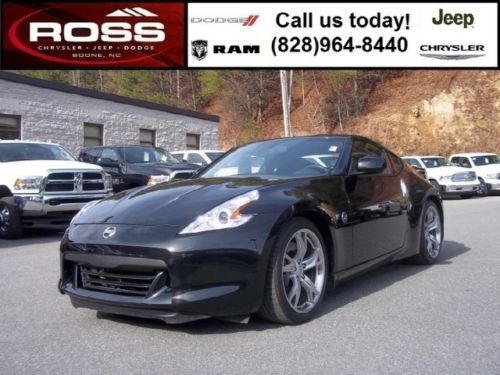 2009 nissan 370 z sport package with only 13,000 miles!