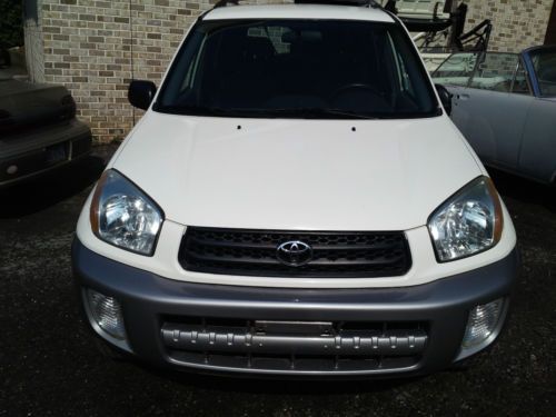 2003 toyota rav4 base sport utility 4-door 2.0l - low miles!!!!