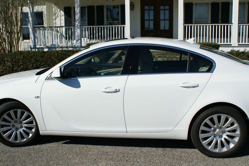 2011 buick regal cxl sedan in excellent condition