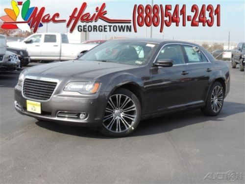 2014 300s new 3.6l v6 24v automatic rwd sedan premium