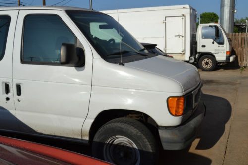 2003 ford e-350 base standard cargo van 2-door 5.4l