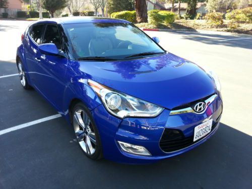 2012 hyundai veloster base hatchback 3-door 1.6l