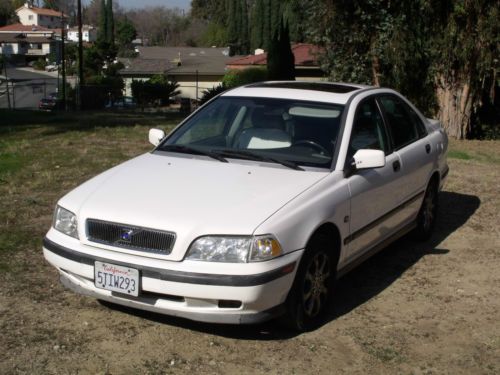 2000 volvo s40 sedan 4-door 1.9l turbo