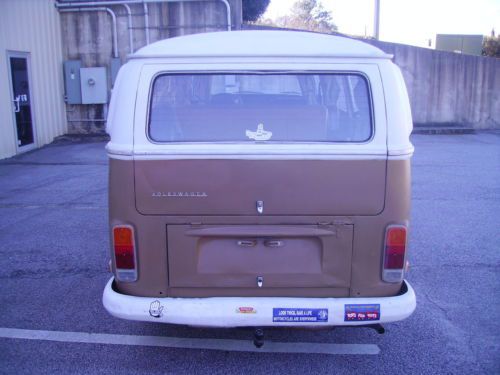1972 VW Bay Window Bus With Sleeper Sofa 1600CC Engine New Tires  NO RESERVE WOW, image 5