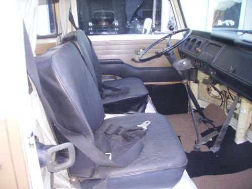 1972 VW Bay Window Bus With Sleeper Sofa 1600CC Engine New Tires  NO RESERVE WOW, image 12