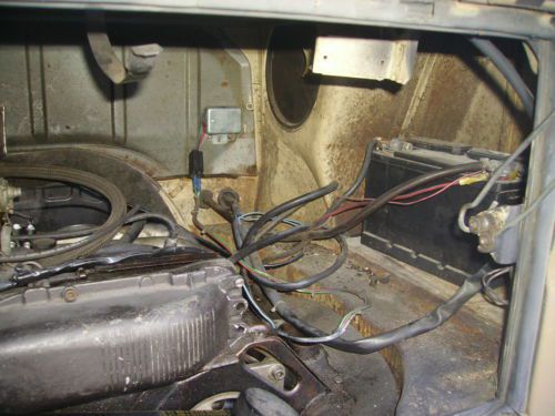 1972 VW Bay Window Bus With Sleeper Sofa 1600CC Engine New Tires  NO RESERVE WOW, image 23