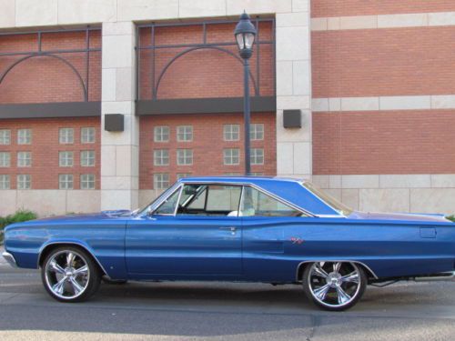 1967 dodge coronet r/t hardtop 2-door 7.2l