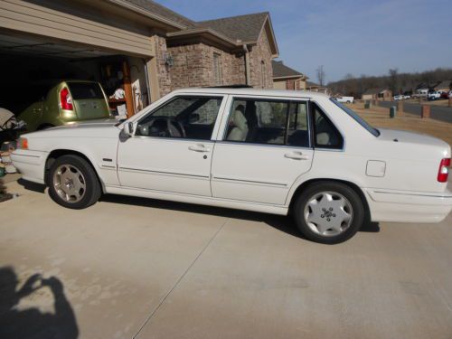 1997 volvo s90 base sedan 4-door 2.9l