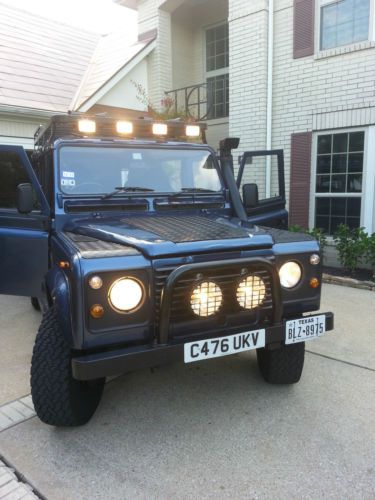 Land Rover Defender 110, image 11
