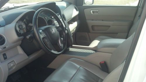 2012 honda pilot touring 4wd 1 owner