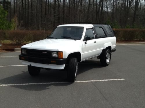 1985 toyota 4runner dlx sport utility 2-door 2.4l