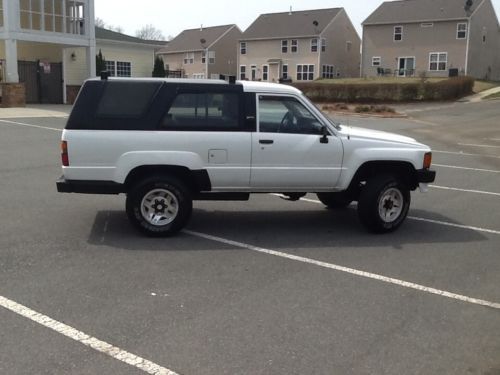 1985 Toyota 4Runner DLX Sport Utility 2-Door 2.4L, US $7,500.00, image 3