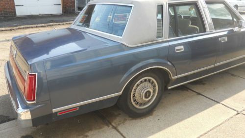 1987 lincoln town car base sedan 4-door 5.0l