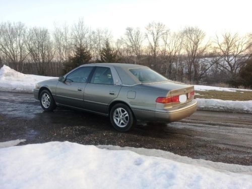 2001 toyota camry le sedan 4-door 2.2l leather 115,000 miles!