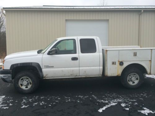 2006 chevrolet silverado 2500 hd wt extended cab pickup 4-door 6.6l