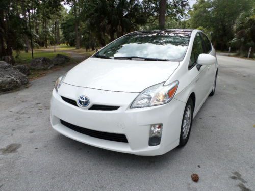 2010 prius iii navigation, sunroof, solar roof, 1 owner, clean carfax
