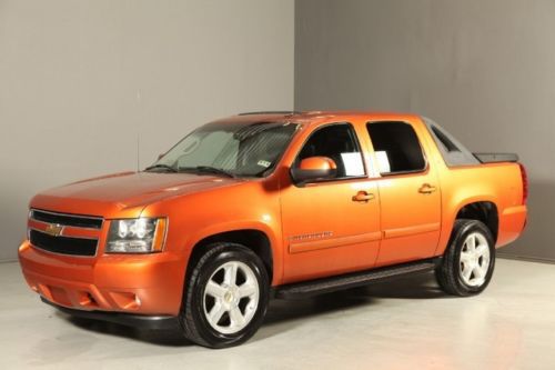 2007 chevrolet avalanche 2lt 4x4 sunroof dvd leather heatseats runboards bose !