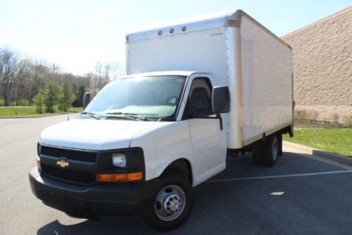 2006 express cutaway rail liftgate 15 foot box with cab entry a/t a/c